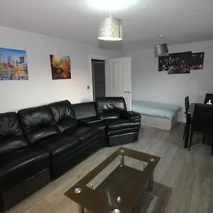 Holden Court -apt 4 Apartment West Drayton (Middlesex)