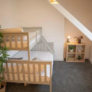 Principality Suites; Three Bed By Promise Apartment Cardiff